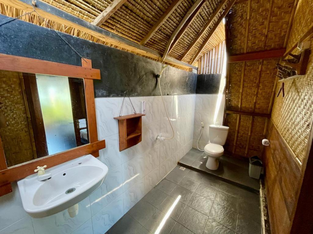 The Golden Ave Bungalow Gili Trawangan Exteriör bild