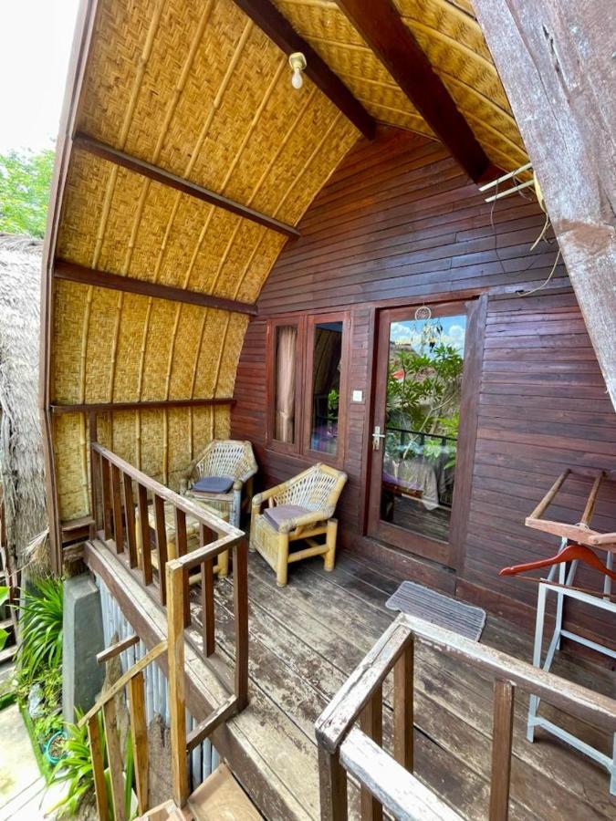 The Golden Ave Bungalow Gili Trawangan Exteriör bild